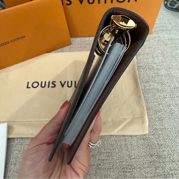 Louis Vuitton MM Agenda w/Receipt - Picture 4 of 10